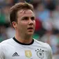 Mario Gotze akan memperkuat Eintracht Frankfurt pada musim depan. Ia dibeli dari PSV Eindhoven seharga 10 juta euro dengan kontrak hingga 2025. Sosok Gotze masih menjadi ingatan hangat saat jadi pahlawan kemenangan Timnas Jerman menjuarai Piala Dunia 2014 silam. Meski tak muda lagi, pengalaman pria 30 tahun tersebut akan dibutuhkan oleh skuat yang berjuluk Die Alder. (AFP/Kenzo Tribouillard)