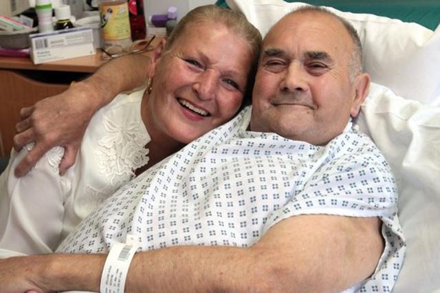 Arthur dan Val | Photo: Copyright mirror.co.uk