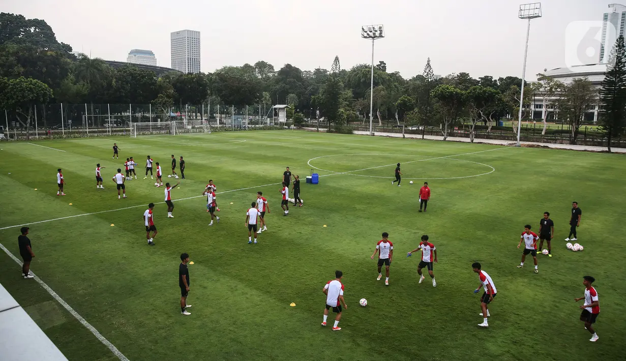 Persiapan dan pola permainan timnas Indonesia U-20 terus dimatangkan. (Liputan6.com/Angga Yuniar)