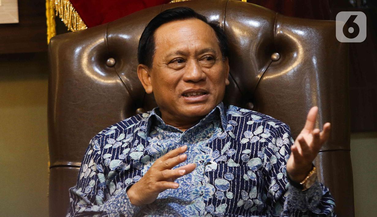 Direktur Utama Indosiar & Direktur grup SCM Imam Sudjarwo saat silaturahmi SCM/Emtek Group Audiensi di  Markas Kodam Jaya, Jakarta, Senin (5/12/2022). PT Elang Mahkota Teknologi Tbk/ Surya Citra Media (SCM) bersilaturahmi dengan Pangdam Jaya dan staf, untuk memelihara dan kembali membangun kerjasama antara Emtek dan Komando Daerah Militer Jayakarta ( Kodam Jaya). (Liputan6.com/Herman Zakharia)