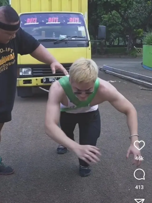 Punya Badan Kekar, Ini 6 Momen Azka Corbuzier Tarik Truk Hingga Jeep