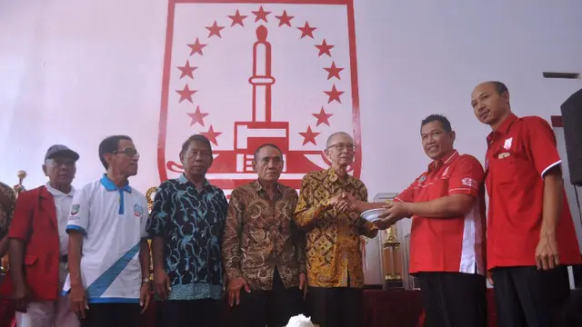 Persis Solo