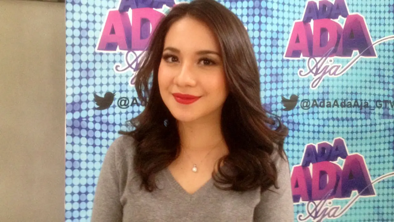 Terlihat Lebih Gemuk, Christie Julia Hamil?