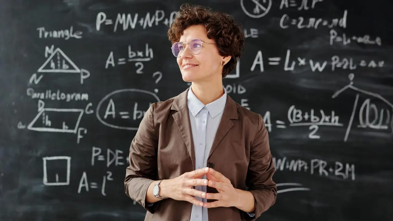 Ilustrasi siswa yang memiliki IQ tinggi (Foto dok : Pexels/Max Fischer)