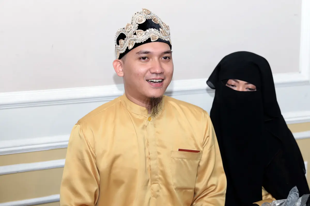 [Bintang] Pernikahan Egi John
