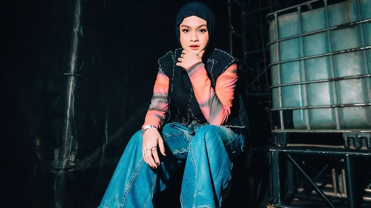 7 Potret Gaya Salma Salsabil di Pestapora 2025, Umumkan Kelahiran Anak Pertama