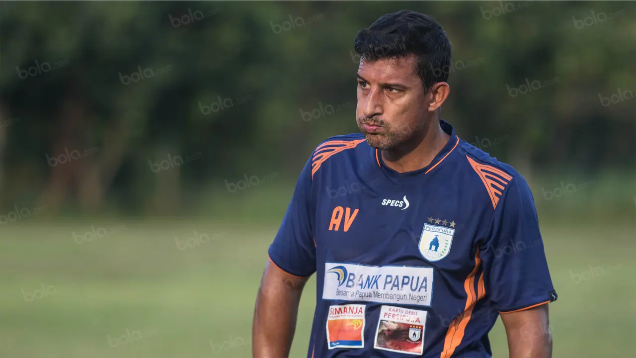 Bola.com, Persipura Jayapura, Alfredo Vera