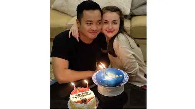 6 Potret Perjalanan Cinta Rianti Cartwright dan Alfonso, Hamil Setelah 10 Tahun Menikah