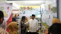 Pj Gubernur Sulbar Bahtiar Baharuddin mengunjungan stand di Expo Sulbar (Foto: Liputan6.com/Istimewa)