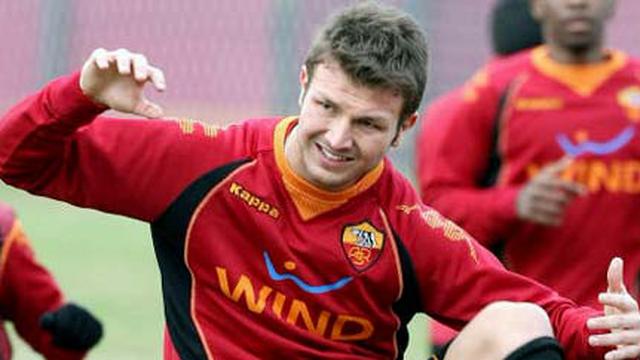 Persija Bakal Geser Marco Motta Dari Posisi Bek Kanan Bola Liputan6 Com
