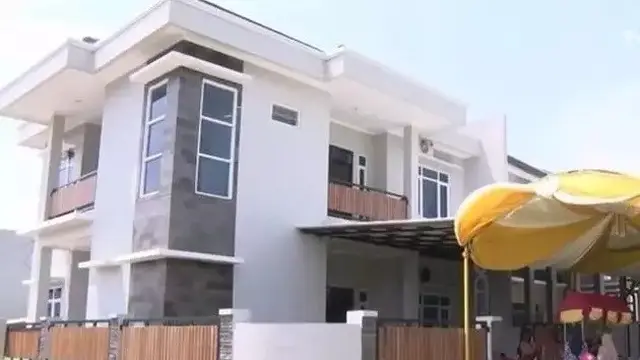 [Fimela] Rumah Zaskia Gotik