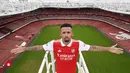 <p>Gabriel Jesus. Striker Brasil berusia 25 tahun ini baru saja didatangkan Arsenal untuk mengarungi musim 2022/2023. Ia didatangkan dari sesama klub Liga Inggris, Manchester City dengan nilai transfer 52,2 juta euro. Arsenal memplotnya untuk menggantikan posisi Alexnadre Lacazette yang hijrah ke AS Monaco. Bersama Mancity, Gabriel Jesus total tampil dalam 233 laga di semua ajang dengan torehan 95 gol dan 46 assist. (arsenal.com)</p>