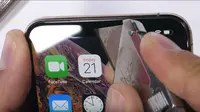 iPhone XS Max digores (Foto: YouTube Jerry Rig Everything)