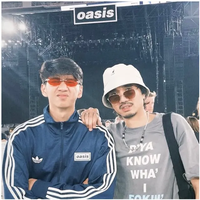 5 Potret Duta Sheila On 7 Nonton Konser OASIS di Australia, Kompak Bareng Keluarga