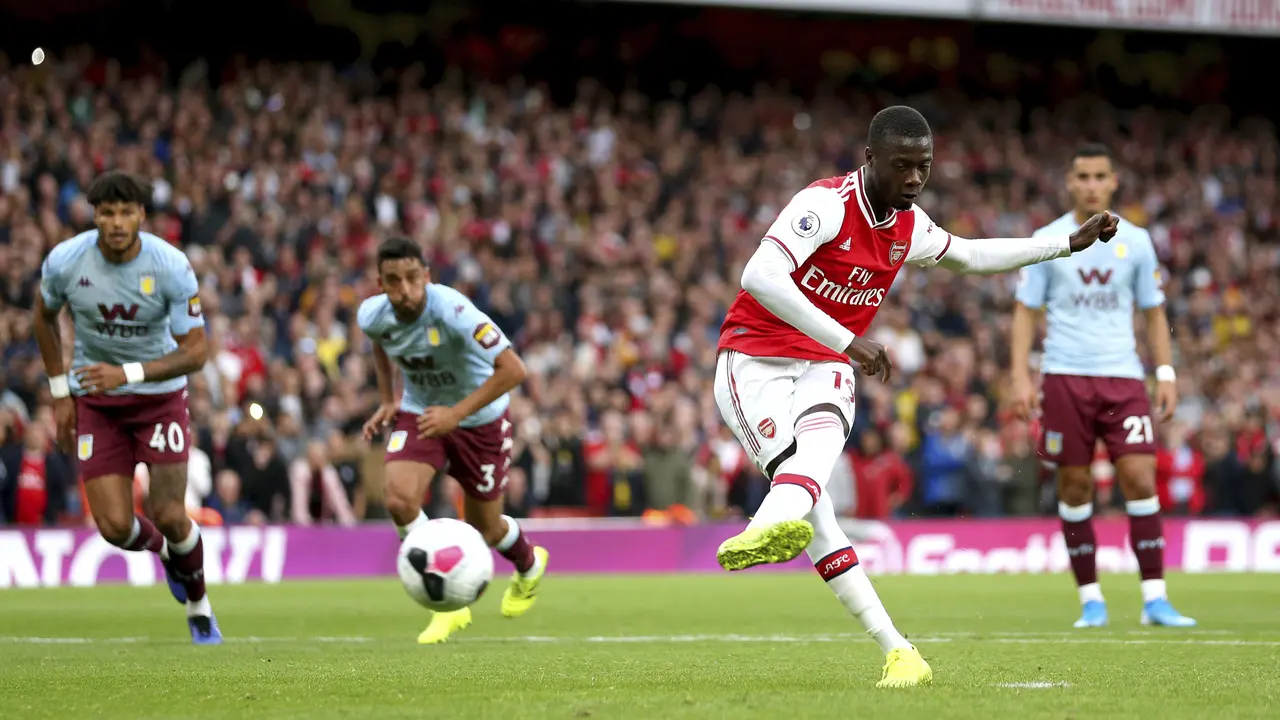 Gol Aubameyang Antar Arsenal Menang Tipis  Atas Aston Villa