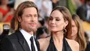 Angelina Jolie sendiri mengaku dirinya kesulitan berpisah dari Brad Pitt. (The Indian Express)