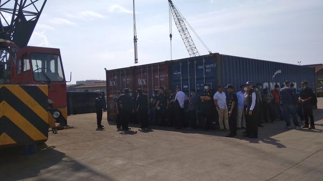 Direktorat Bea Cukai Kementerian Keuangan mengembalikan limbah plastik ke Hong Kong.