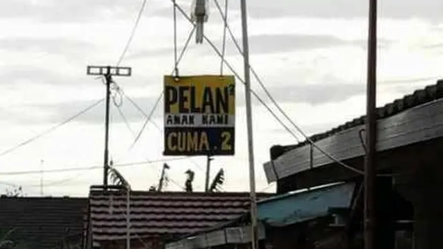 9 Potret Himbauan Pelan-Pelan di Jalan Ini Bikin Geleng Kepala
