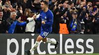 6. Eden Hazard (Chelsea) - 220.000 poundsterling per pekan. (AFP/Glyn Kirk)