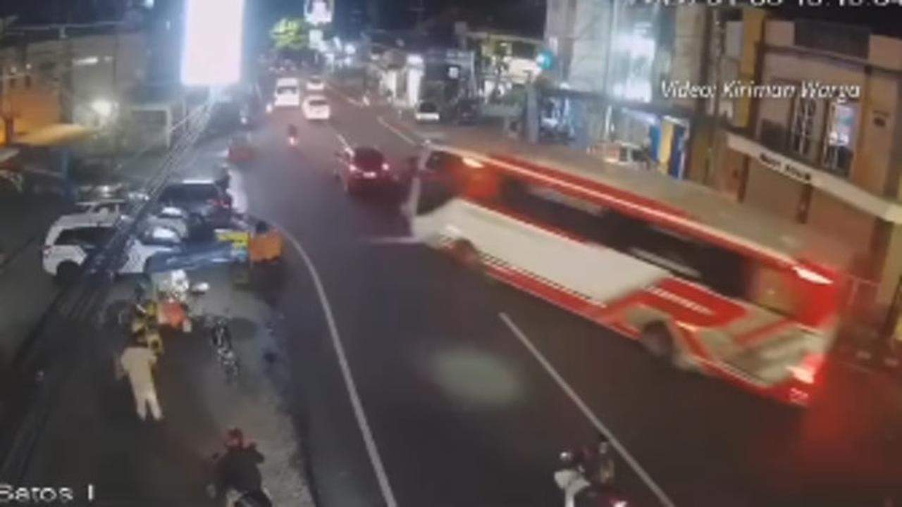 Kecelakaan bus pariwisata di Kota Batu/Instagram @malangraya_info