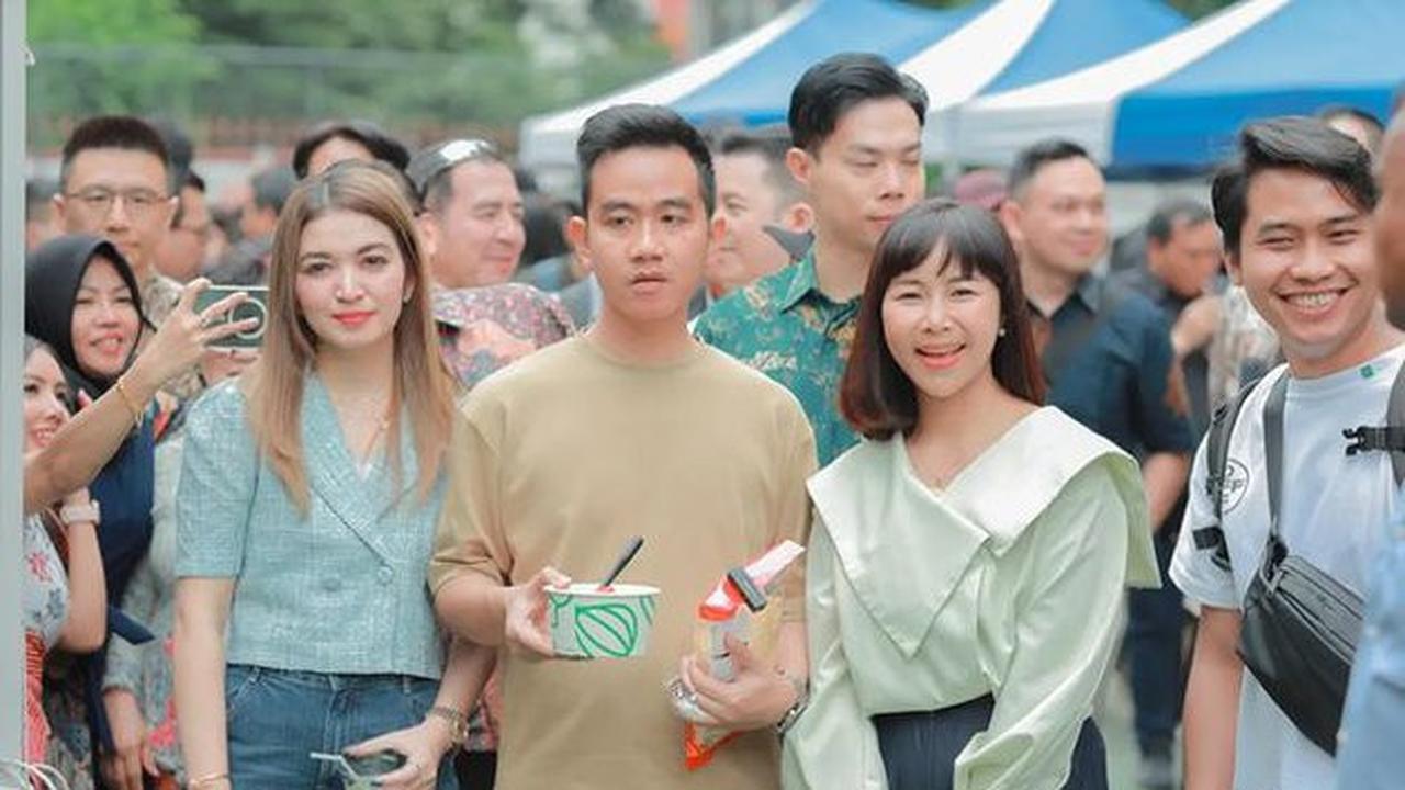 Tampil Kasual, Ini 7 Potret Gibran Rakabuming Hadiri Acara UMKM di Seoul