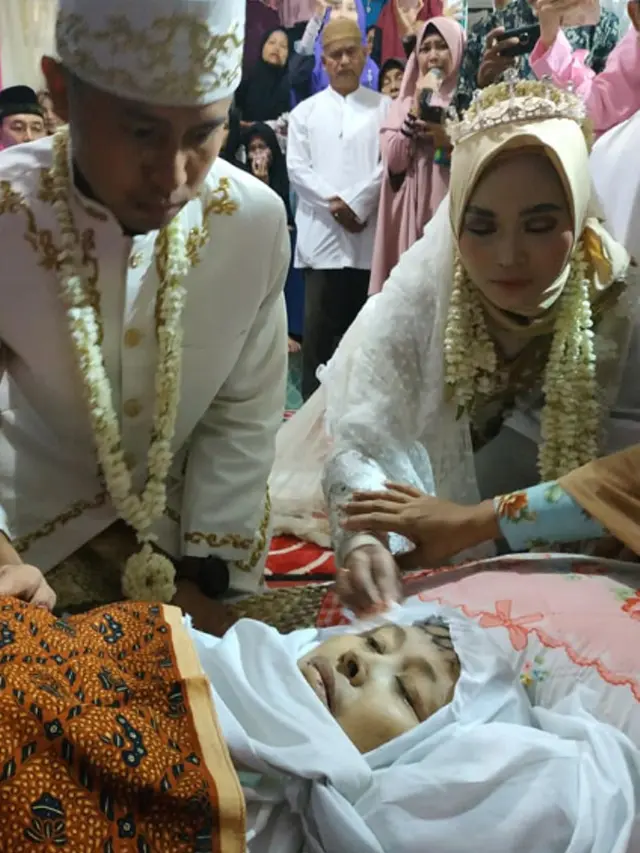 Kisah Sedih Pengantin yang Ijab Kabul di Samping Jenazah Ibunya