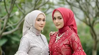 10 Rekomendasi Gamis Kombinasi Brokat Lengan Balon Terbaru 2025, Stylish untuk Segala Acara