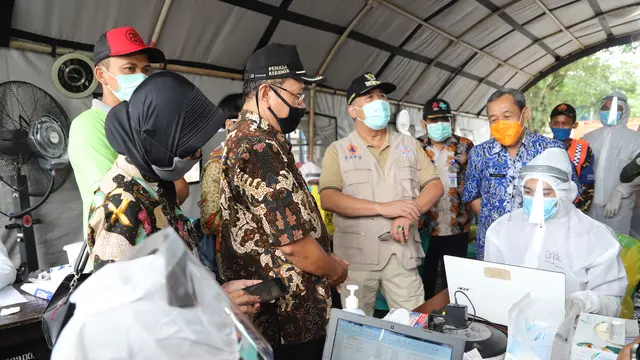 Rapid test massal digelar di empat pasar tradisional di Kebumen, Kamis, 28 Mei 2020. (Foto: Liputan6.com/Yazid Mahfudz)