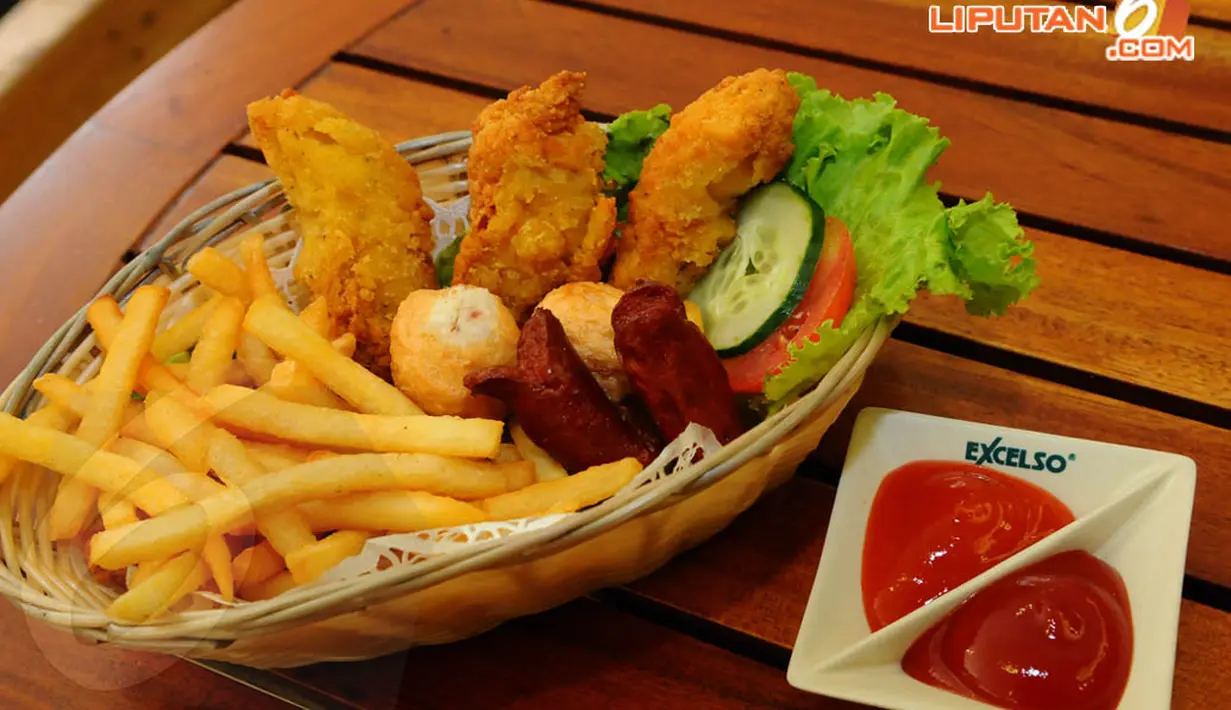 Tempat ini menyediakan produk variasi makanan lain yang dari sisi harga cukup terjangkau seperti sandwichserta beberapa jenis pasta (Liputan6.com/Andrian Martinus)