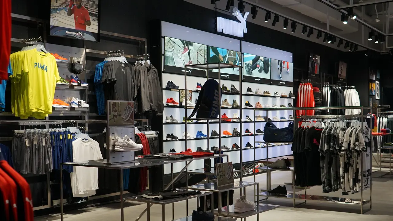 [Bintang] Brand Sportswear Ini Hadirkan Konsep Store Modern Fungsional di Lippo Mall Puri