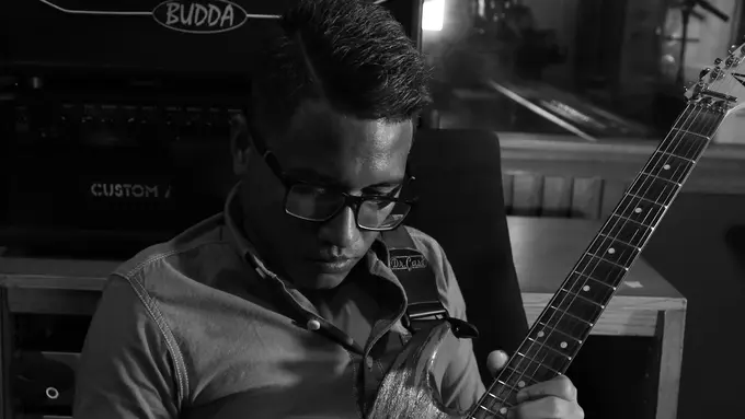 [Bintang] Andre Dinuth