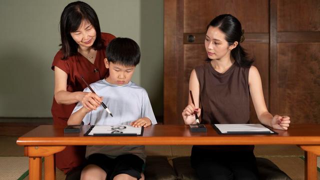 Terlalu terlibat dalam kehidupan anak