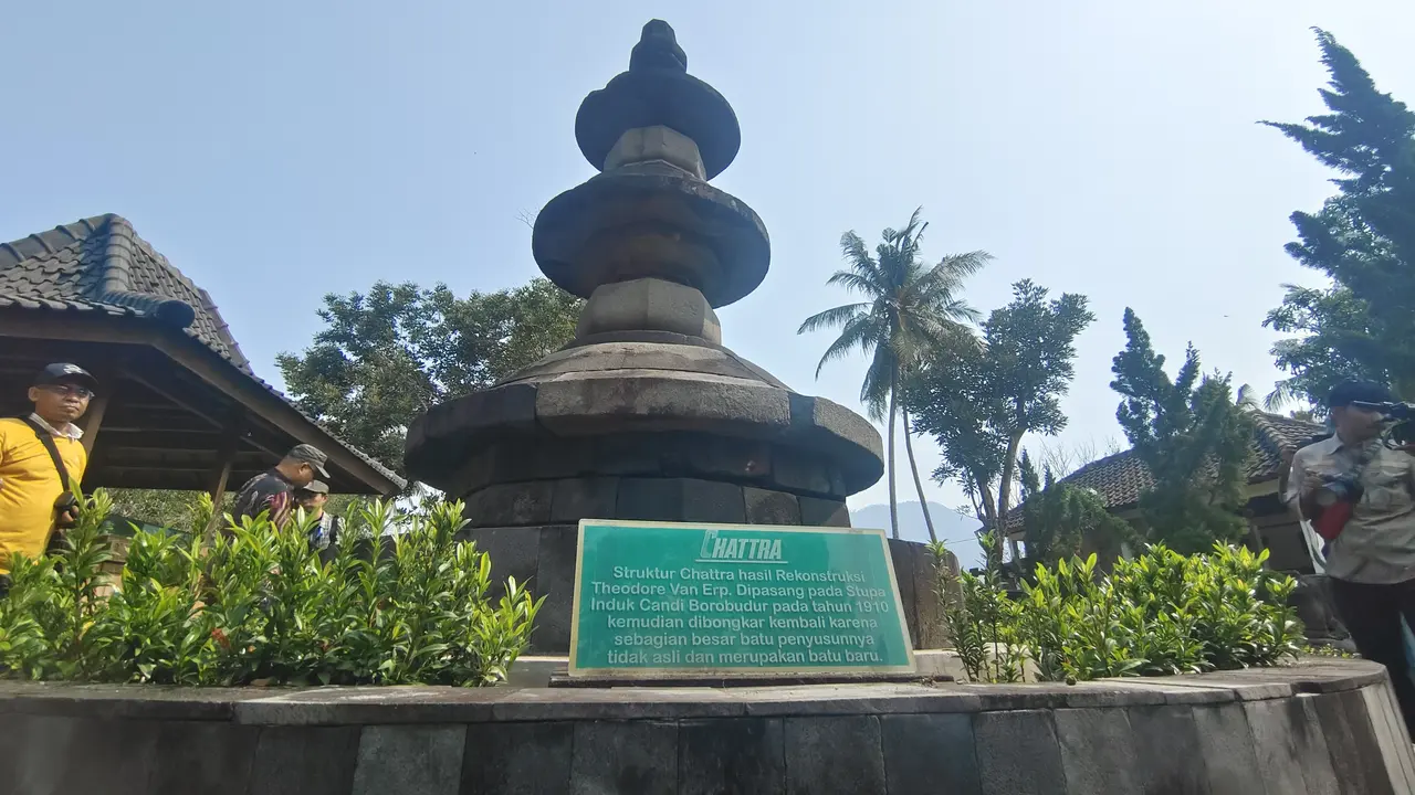 Chattra Candi Borobudur