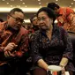 Ketua Umum PDIP, Megawati Soekarnoputri bersama Ketua MPR Zulkifli Hasan, saat hadir dalam seminar nasional dan bedah buku Revolusi Pancasila di JCC, Jakarta, Selasa (27/10). Buku Revolusi Pancasila merupakan karya Yudi Latif. (Liputan6.com/Johan Tallo)