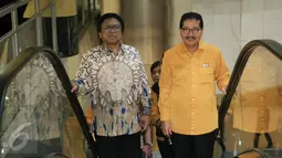 Ketua Umum Partai Hanura Oesman Sapta Odang saat tiba dalam menghadiri Rapat Pleno Partai Hanura, Jakarta, Kamis (4/5). Rapat pleno tersebut membahas Hak Angket DPR, Pergantian antar waktu Anggota DPR Fraksi Hanura. (Liputan6.com/Johan Tallo)