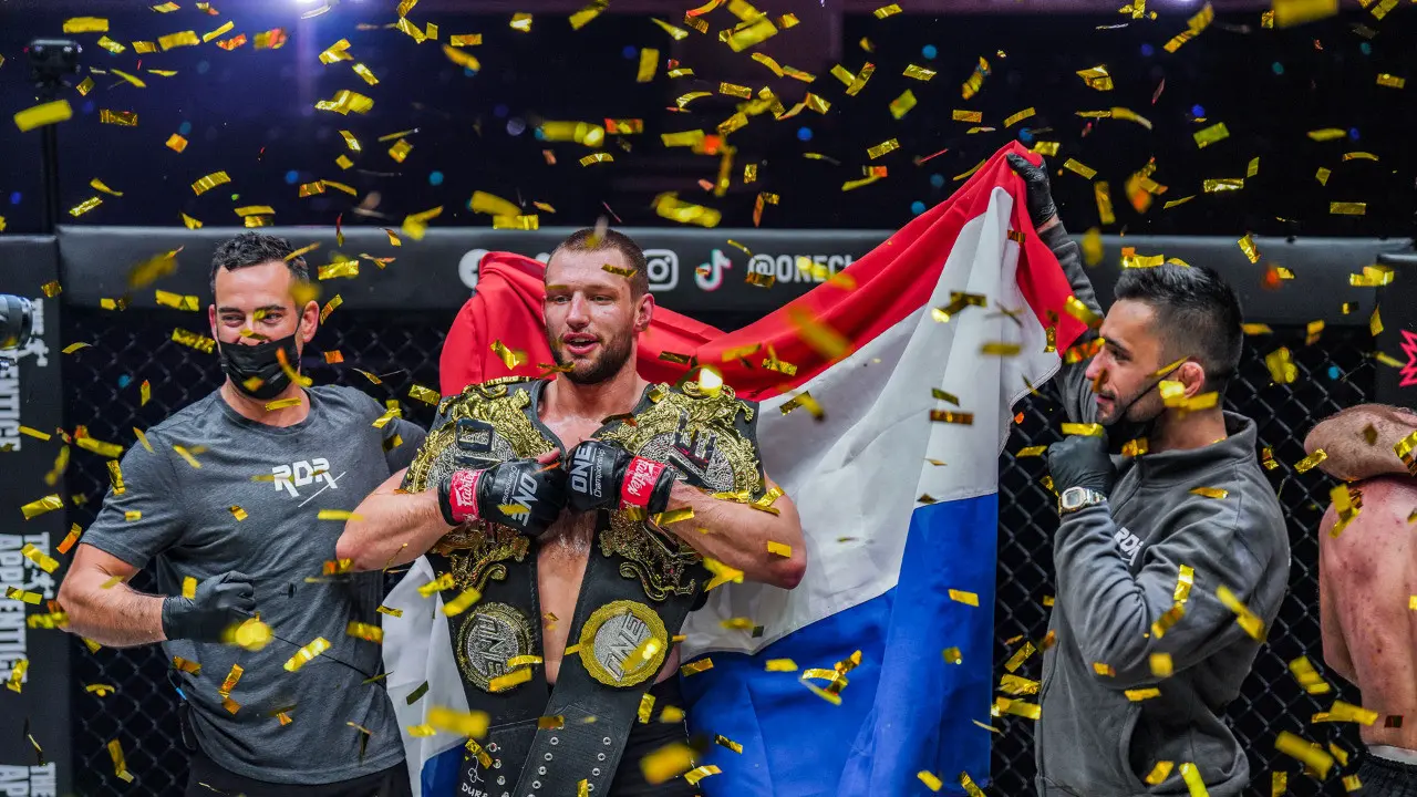 One Championship: Reinier de Ridder Pertahankan Gelar Juara Dunia