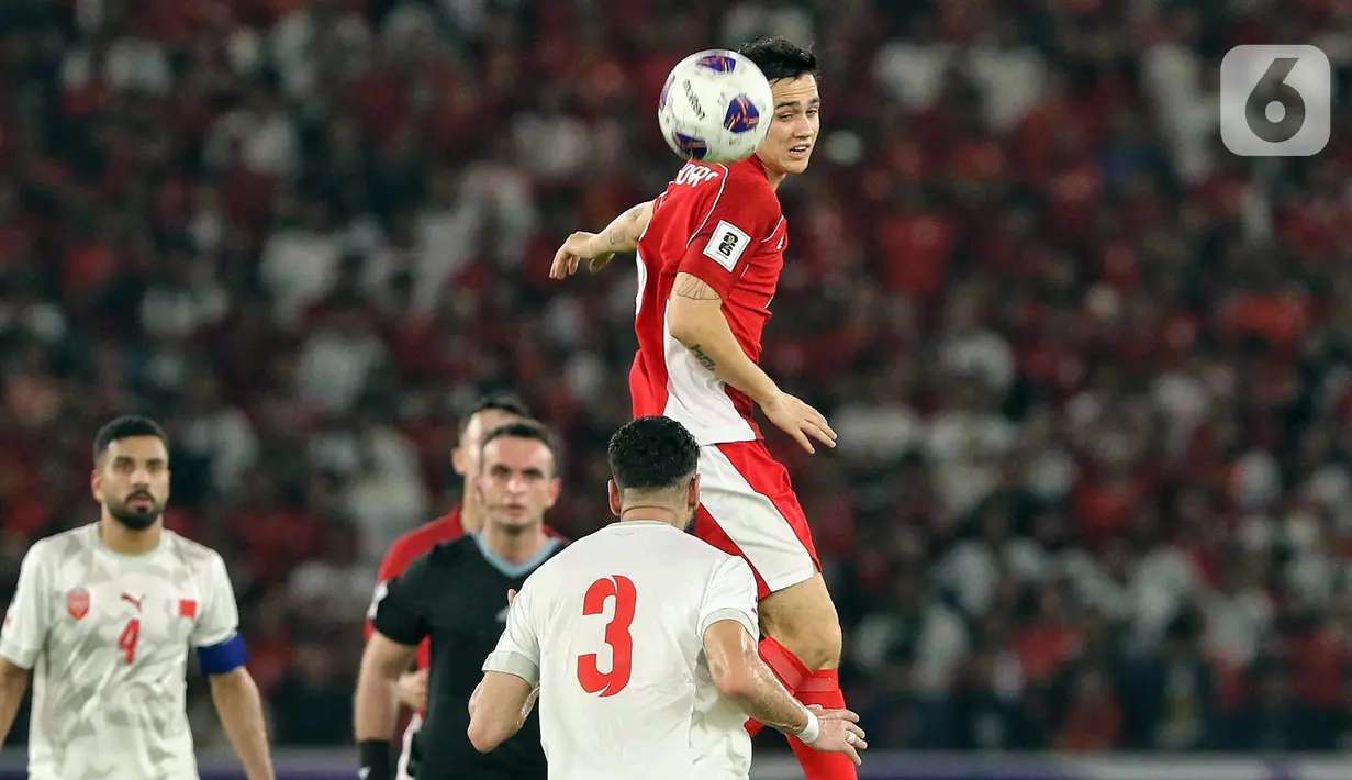 Namun serangan Timnas Indonesia sering kali belum mengancam gawang Bahrain. (Liputan6.com/Angga Yuniar)