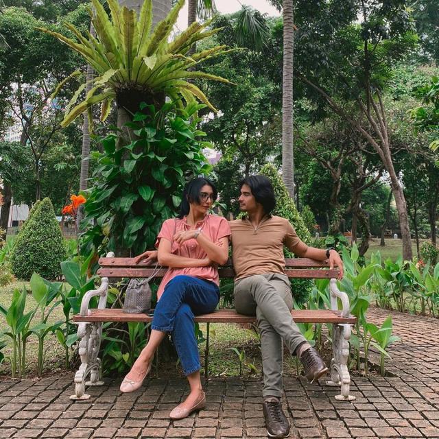 Dikabarkan Dekat, Ini 6 Potret Mesra Tyas Mirasih dan Tengku Tezi