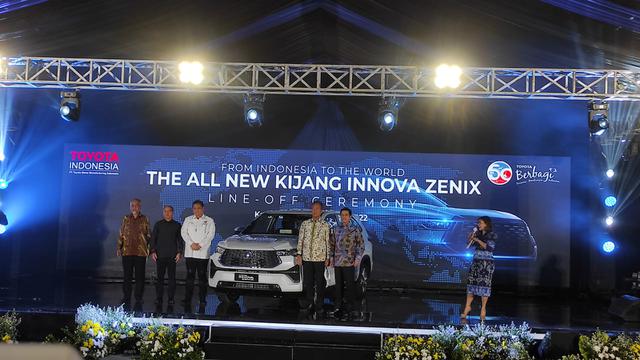 PT Toyota Motor Manufacturing Indonesia (TMMIN) resmi memulai produksi lokal untuk mobil hybridnya, all new Toyota Kijang Innova Zenix, Senin (21/11/2022).