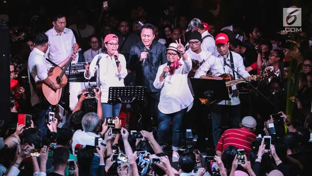 Aksi Elek Yo Band Ngamen Galang Dana untuk Korban Gempa Lombok