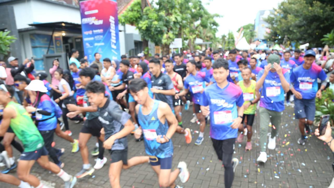 Ratusan Pelari Meriahkan FIKKIA RUN 2024, Susuri Jalanan Perkotaan Banyuwangi