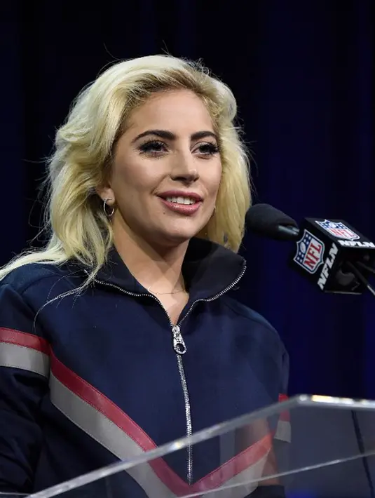“Mereka (Gaga dan Pacarnya) telah membicarakan soal pernikahan di tahun 2017, meskipun kemungkinan summer ini,” tutur sumber. (AFP/Bintang.com)