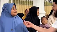 Kebahagiaan Seorang Nenek di Aceh Tamiang: Rumah Kembali Dibangun, Tak Lagi Tinggal di Tenda