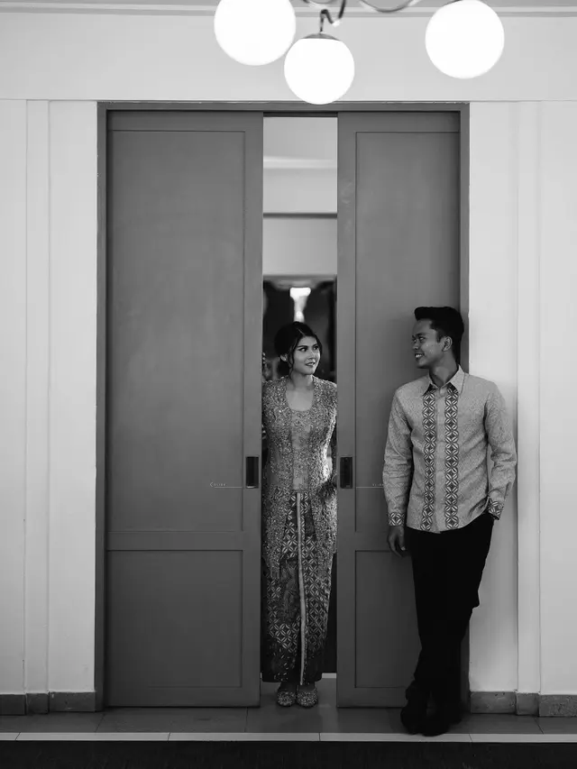 7 Momen Pertunangan Anthony Ginting dan Mitzi Abigail yang Tampil Menawan