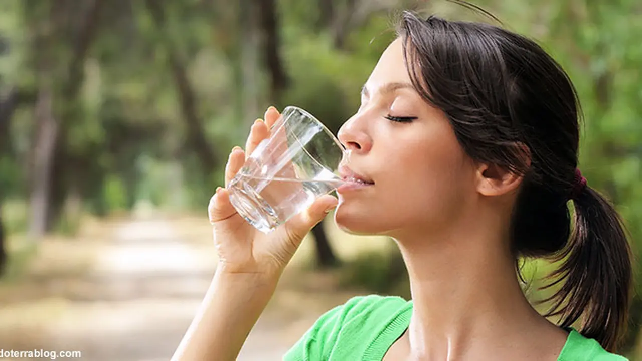 minum-air-putih130718b.jpg