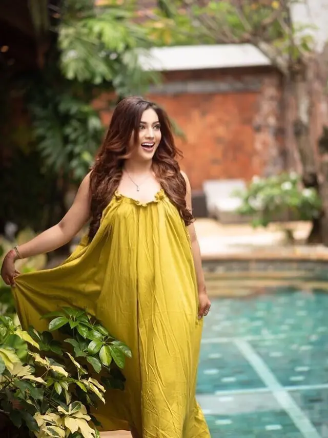 Disangka Adik Olla Ramlan, Ini 6 Potret Chintya Ramlan yang Namanya Viral