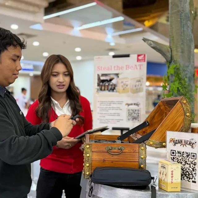 Fans One Piece Wajib Lihat, Zoro dan Sanji Mejeng di Surabaya Mall