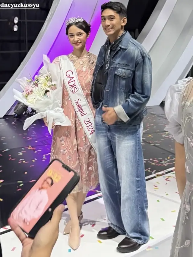 Sydney Azkassyah Yusuf Putri Cut Tary Keluar Sebagai Pemenang Gadis Sampul 2024. [@marinizumarnisreal]