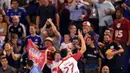Gelandang New York Red Bulls, Sean Davis (kanan) melakukan selebrasi usai mencetak gol pada International Champions Cup 2015 di Red Bull Arena, Kamis (23/7/2015). New York Red Bulls menang atas Chelsea dengan skor 4-2. (AFP PHOTO/JEWEL SAMAD)
