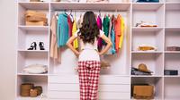 Ilustrasi lemari pakaian wanita. (Shutterstock/Olha Povozniuk)